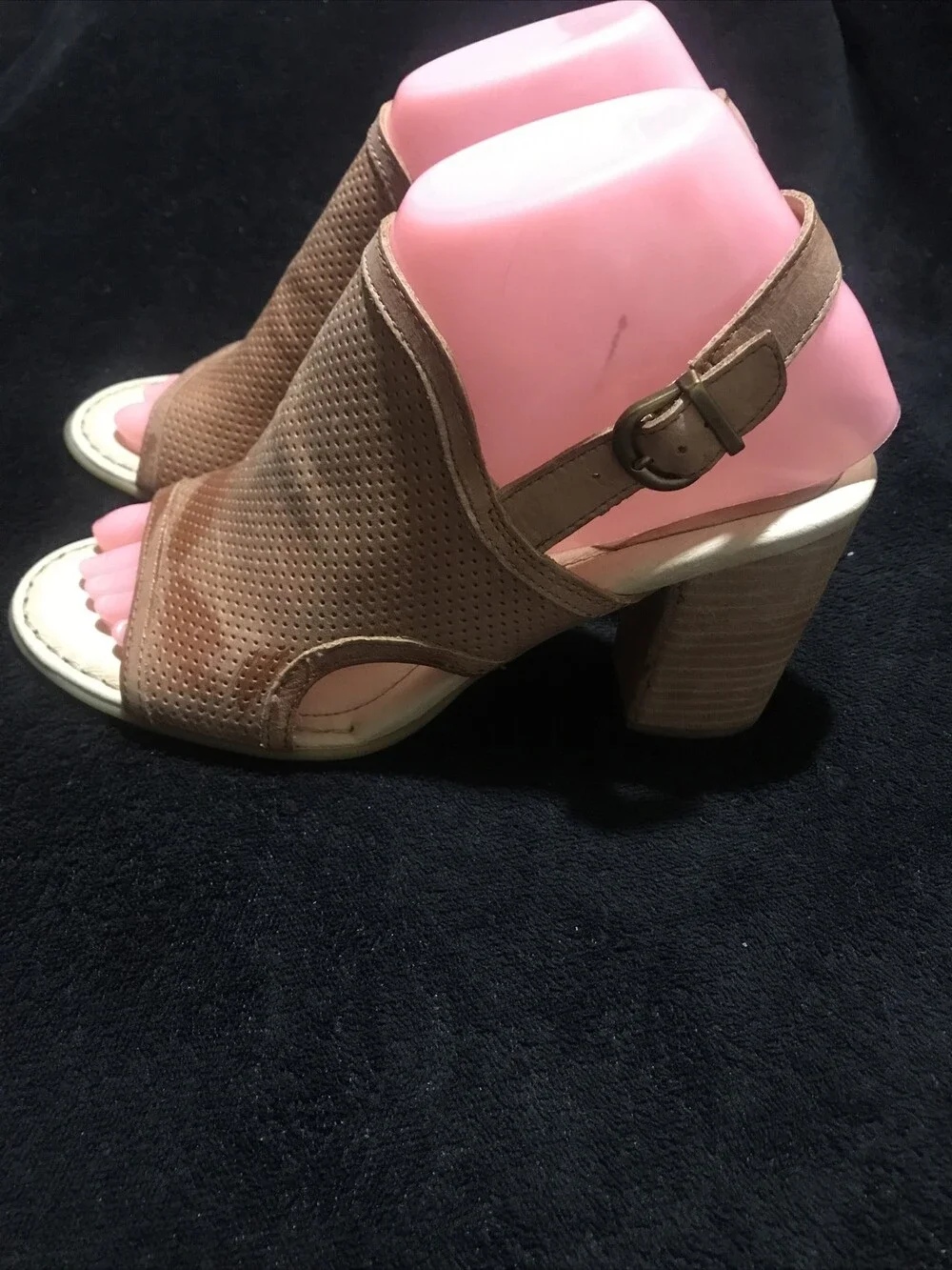 Born Sandals Women’s 7M Cut Out Slingback Brown Leather High Block Heels Casual